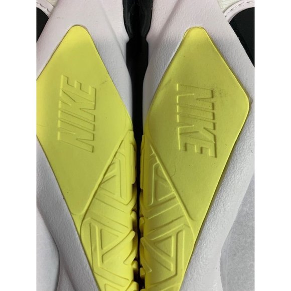 Size 10 Nike Women's Legend Essentials 2 Sneaker White CQ9545 - Picture 10 of 11